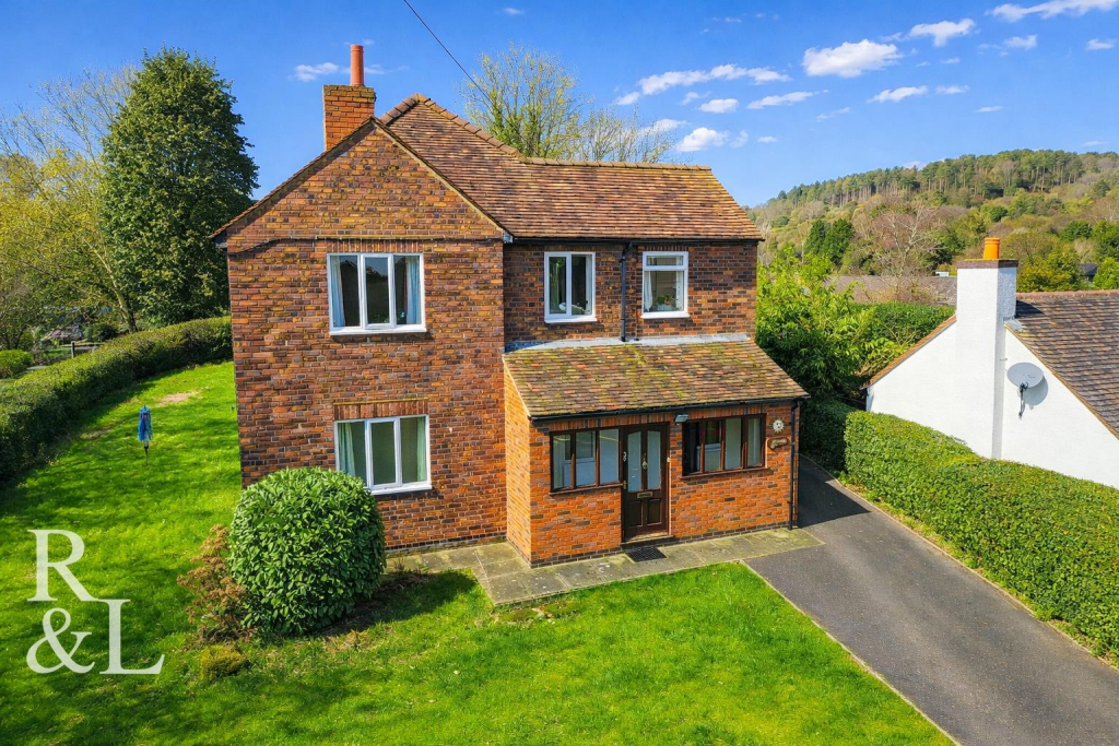 Main image of property: 39 Hints Road