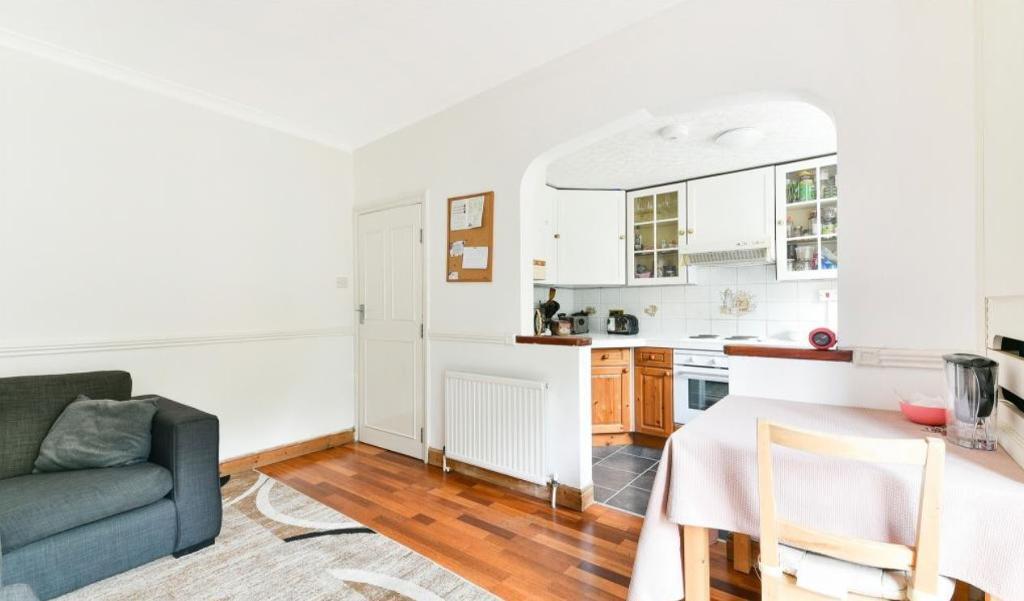 House in London - View 2