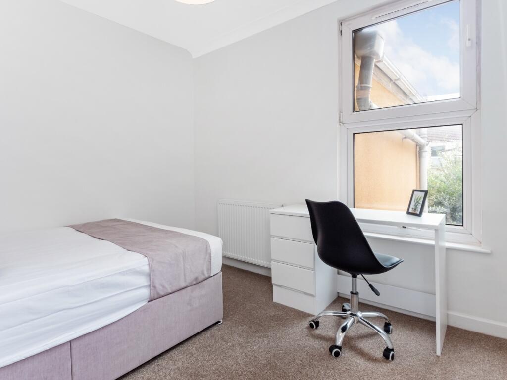 4 bedroom terraced house for rent