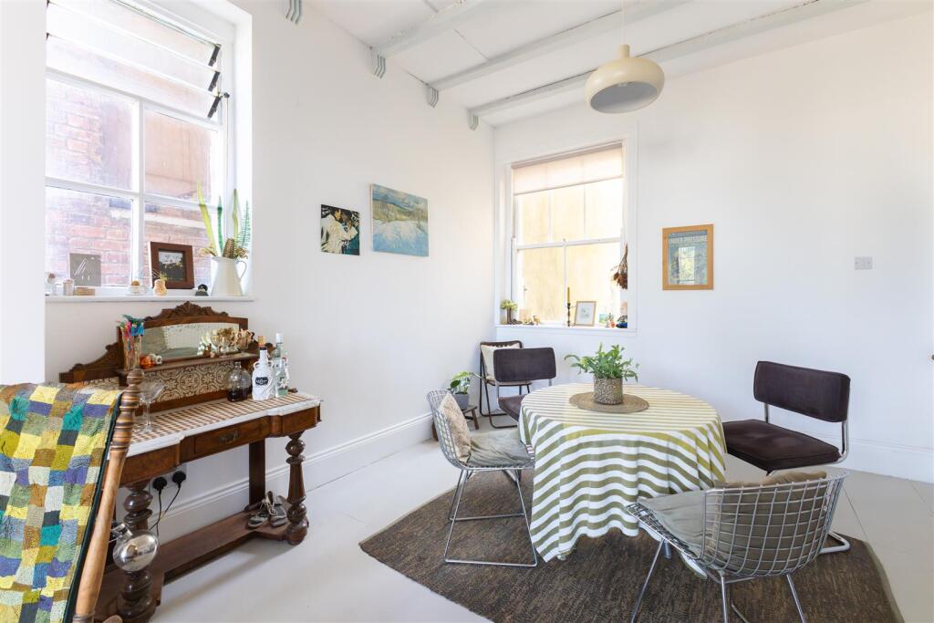 House in Tonbridge - View 4