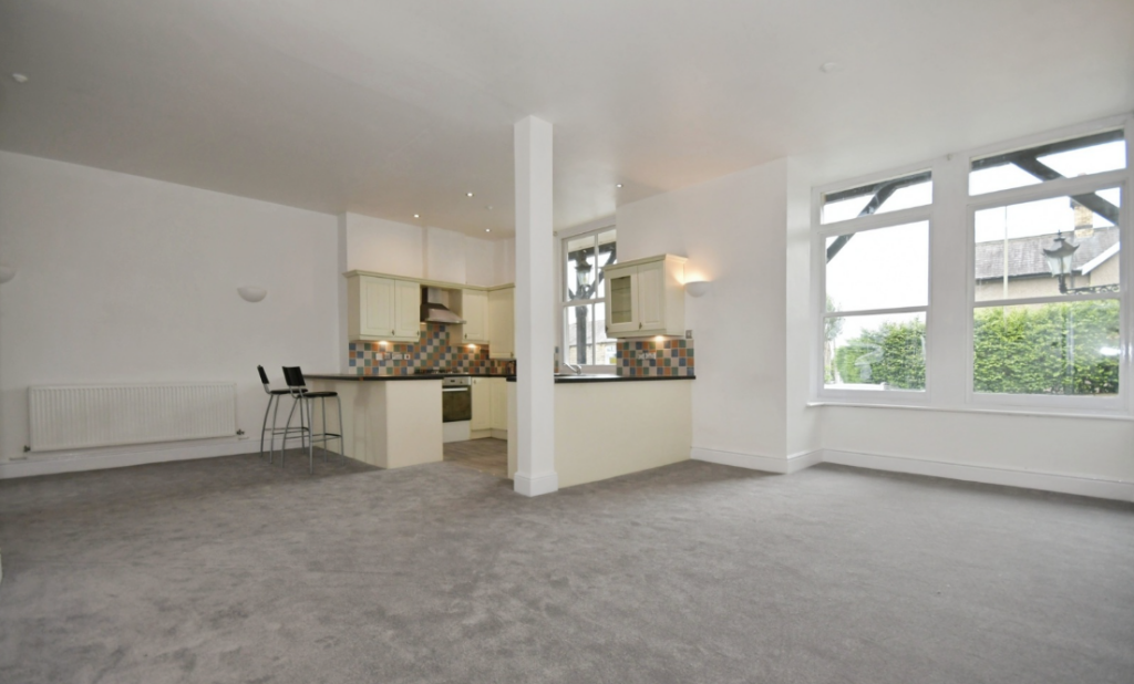 Apartment in Stockport - View 3