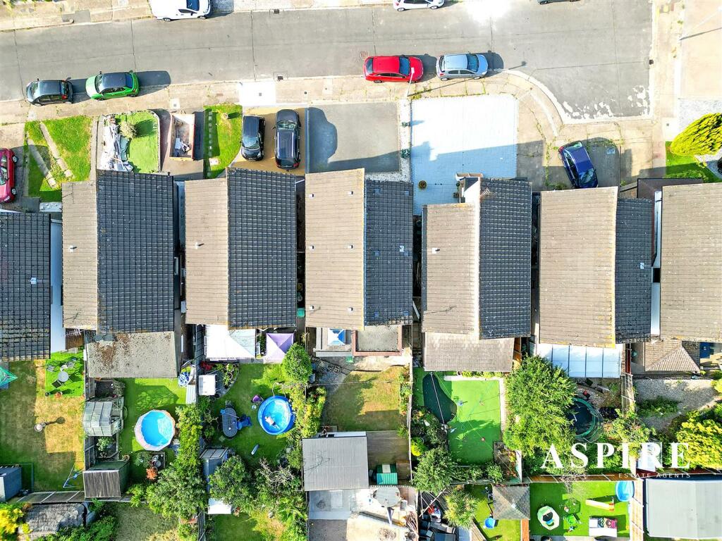 20, Bartley Close photo 2