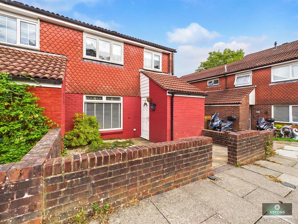 Main image of property: Fulmar Close, Ifield West