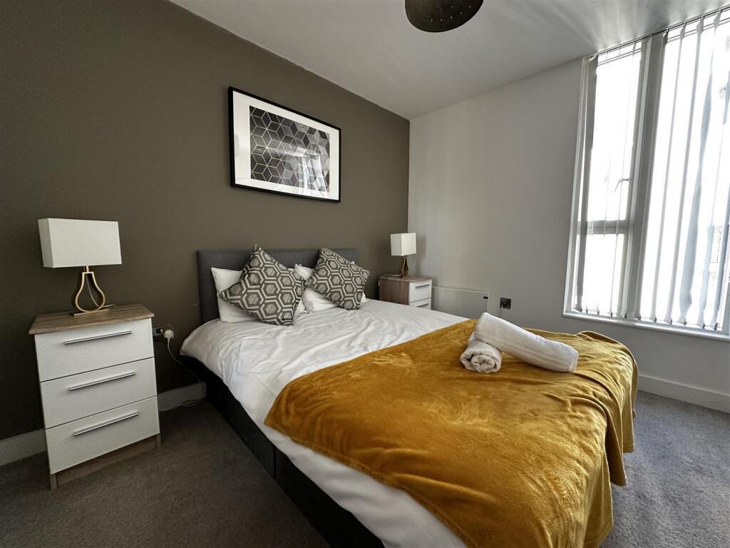 Apartment in Manchester, First Street, City Centre - More