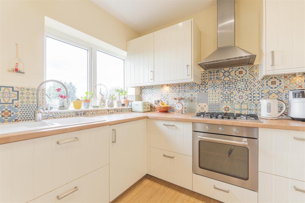 House in Dudley, West Midlands - View 4