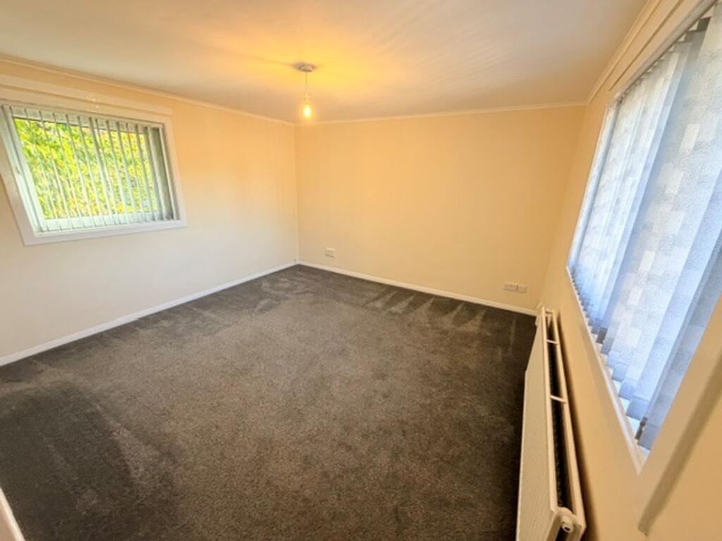 Apartment in Glenrothes, South Parks - More