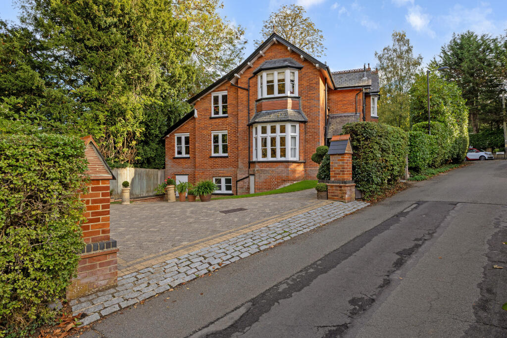 Main image of property: Kenley Lane, Kenley, CR8
