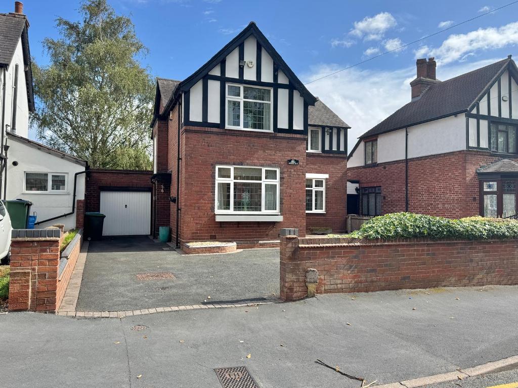 Main image of property: Church Vale, West Bromwich, West Midlands, B71 4DJ