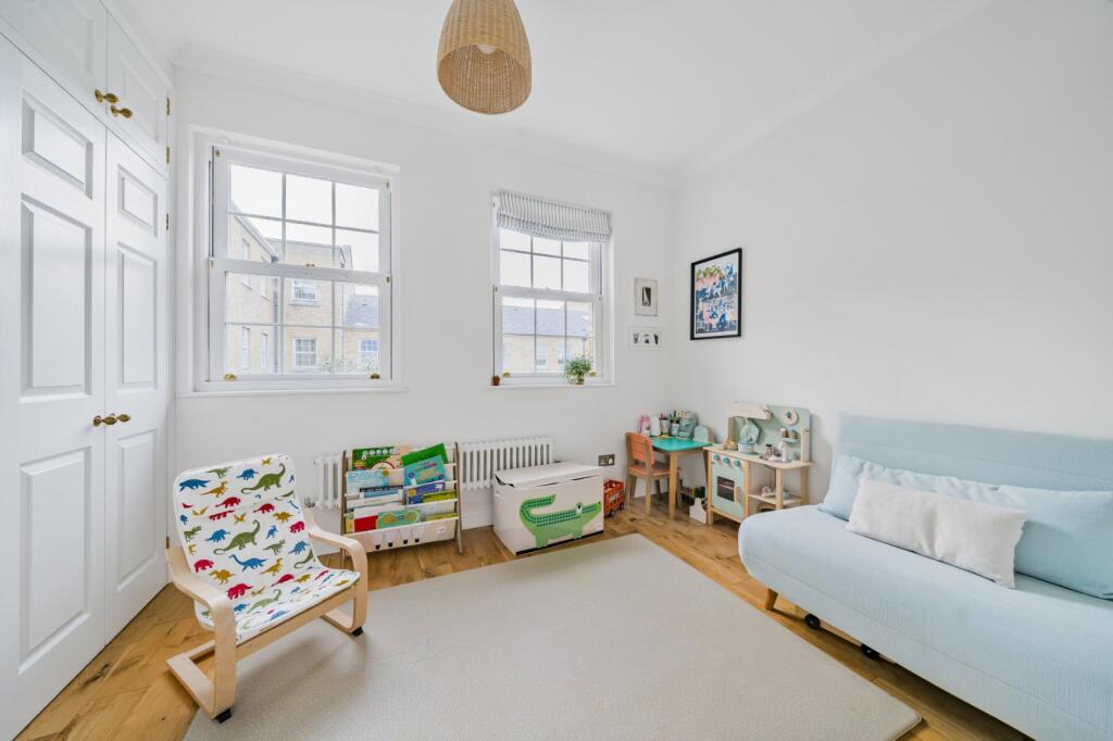 House in London - View 4