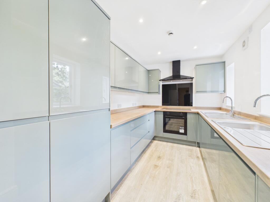 House in Gloucester, Kings Barton - View 3