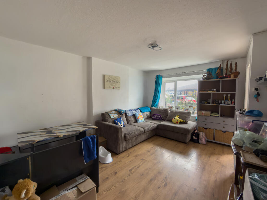 House in Darlington, Eastbourne - View 4
