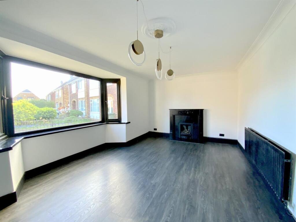 St. Martins Crescent, Grimsby photo 2