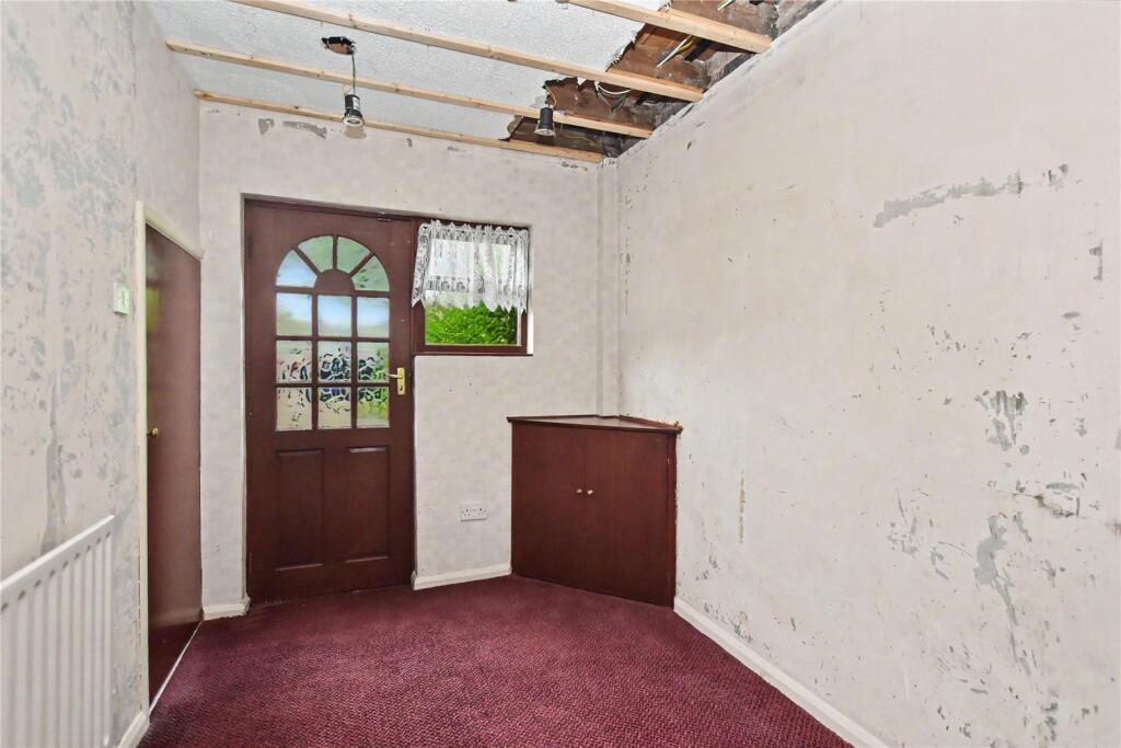 House in Leeds, West Yorkshire - View 4