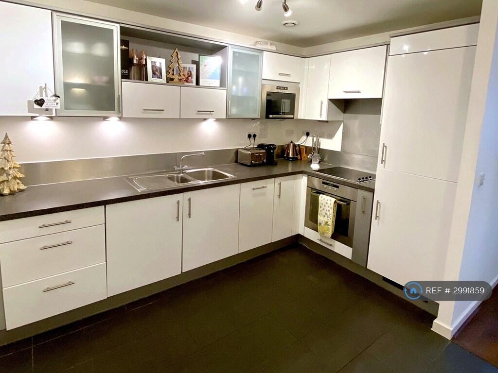 Apartment in Chelmsford - More