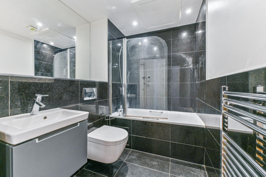 Apartment in Croydon - View 4