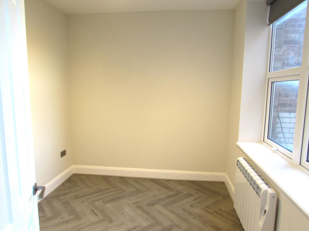 Apartment in Harrow - More