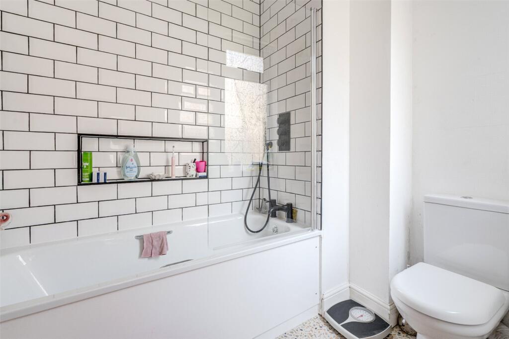 Eriswell Road, Worthing, West Sussex, BN11 photo 5