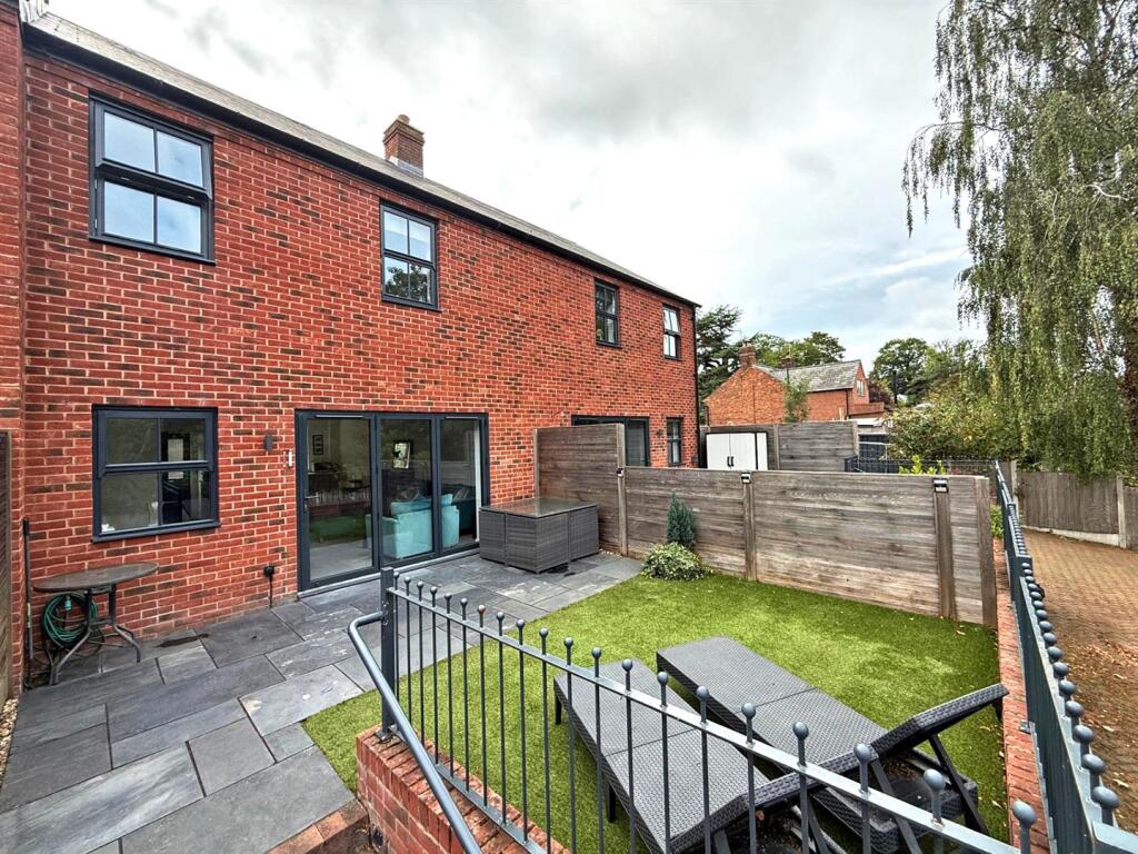 3-bed terraced on Longden Road, Shrewsbury, £310,000