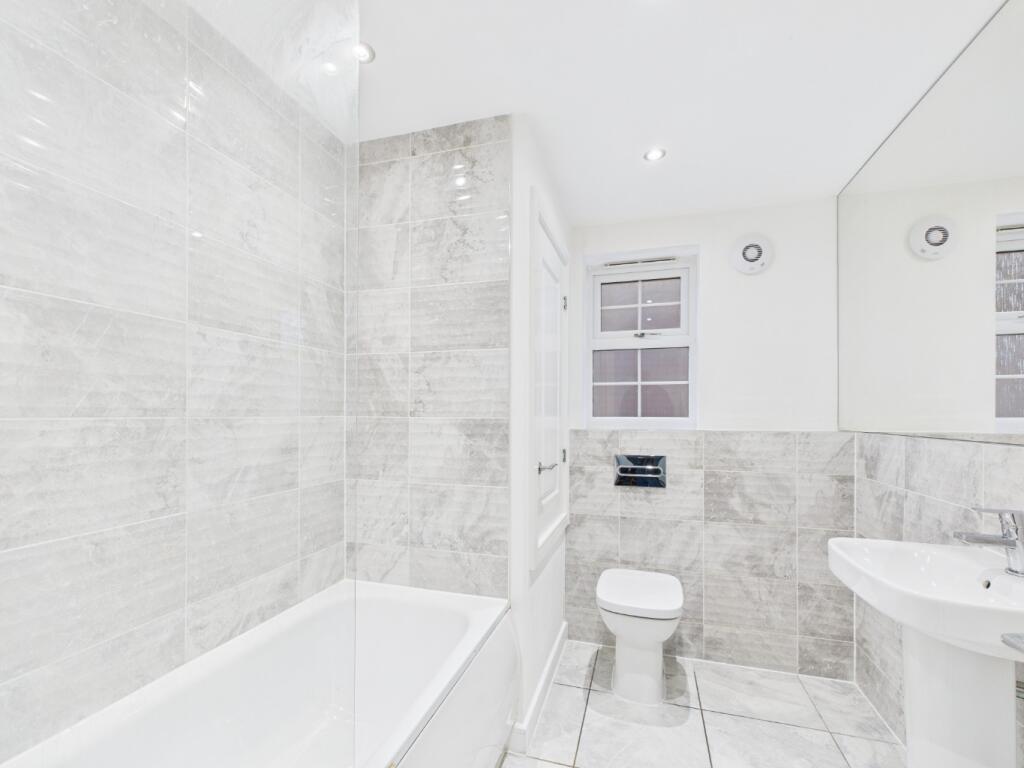 Vickerman Close, Anlaby, Hull, HU10 7FS photo 4