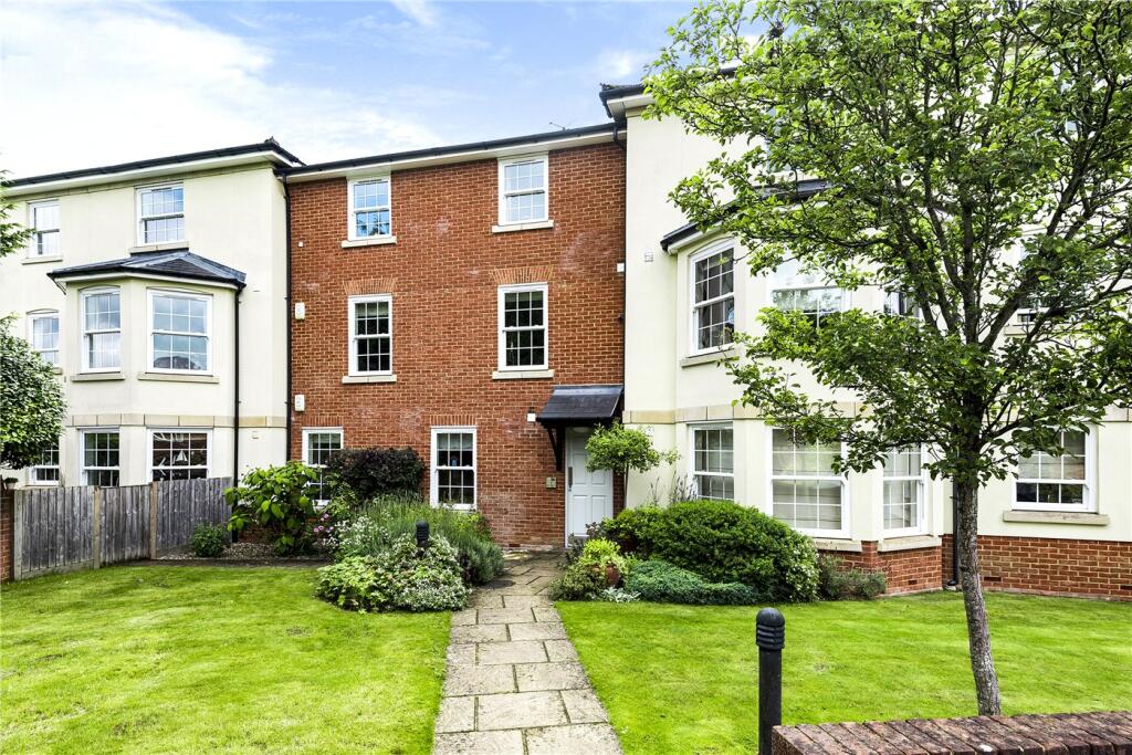 Donnington Elms, Oxford Road, Donnington, Newbury, RG14 photo 2