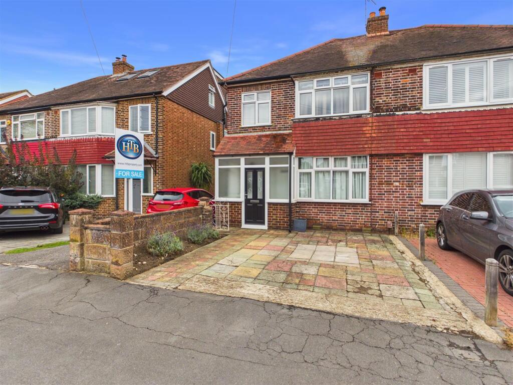 Main image of property: Braycourt Avenue, Walton-On-Thames
