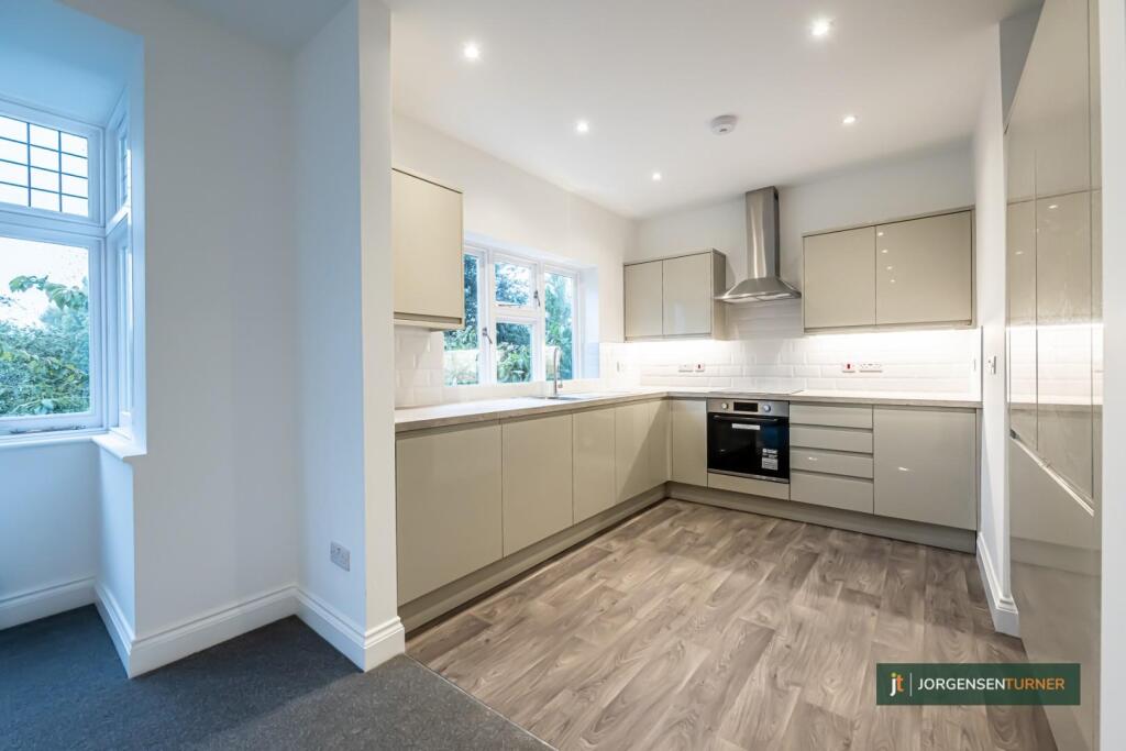 House in London - View 2
