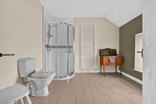 Marloes Shower Room