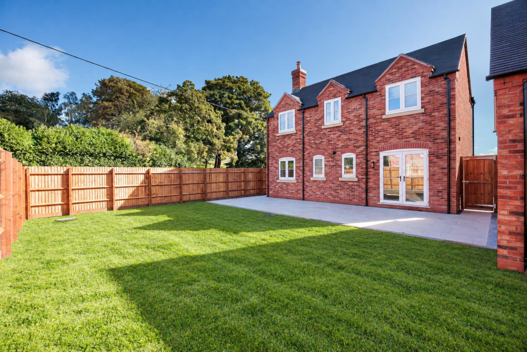 House in Stoke-on-Trent - View 5
