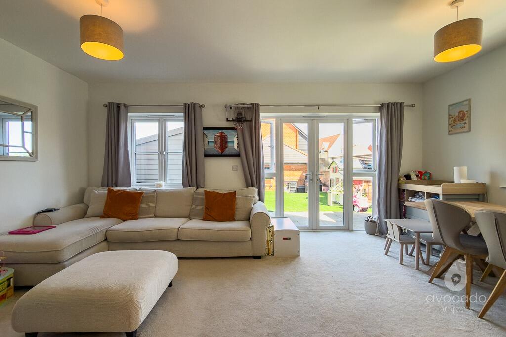 House in Reading, Warfield - View 4