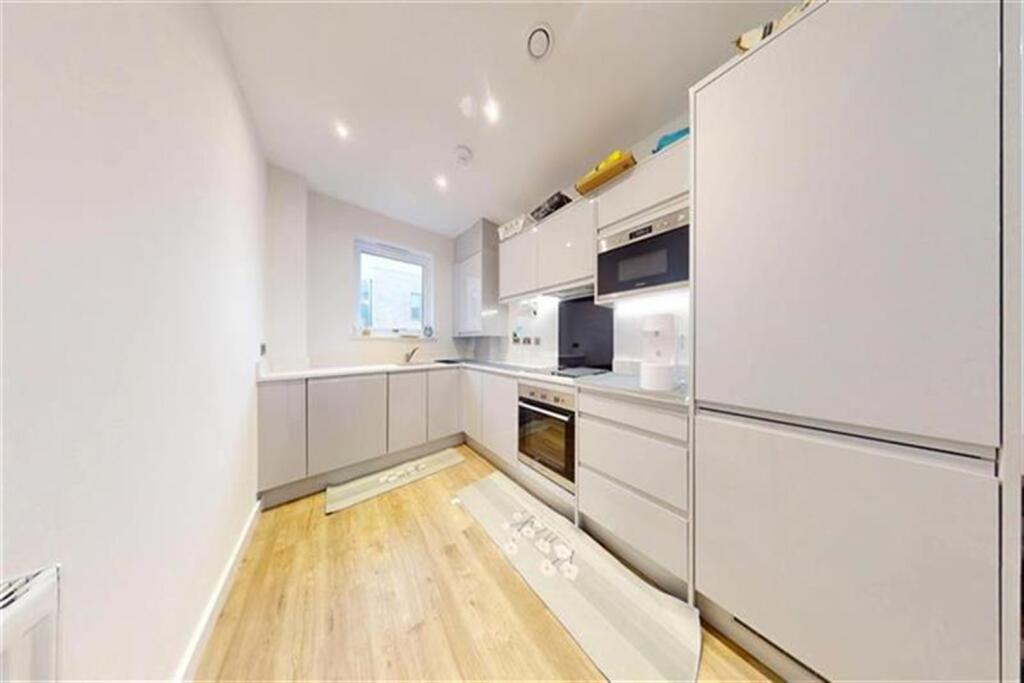 Main image of property: Luctons Close, Loughton, IG10