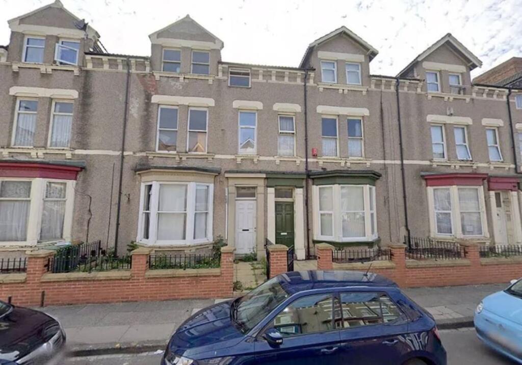 Main image of property: Flat 4, 15 Hartington Road, Stockton-on-Tees, Cleveland, TS18 1HD
