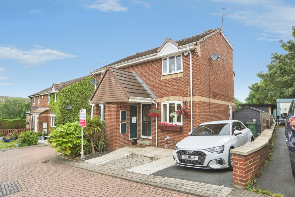Main image of property: Fern Lea View, Stanningley, Pudsey