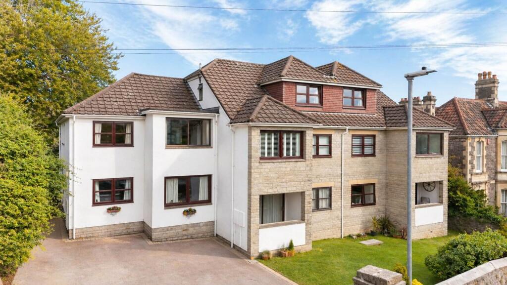 Main image of property: Hill Road** Own Entrance**Well Managed Block of 7 Flats**Super Location**2 Bedrooms**Parking**