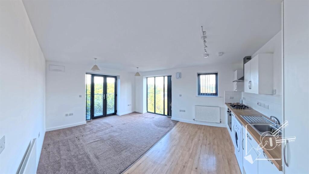 Apartment in Maidstone, Kent - View 4