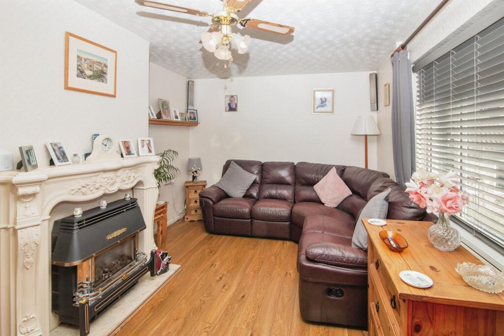 44, Springfield Road photo 4