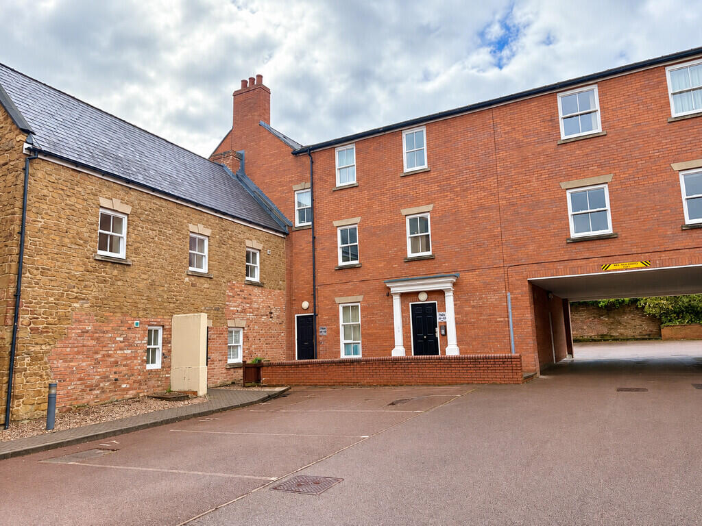 Main image of property: Peoples Place, Banbury