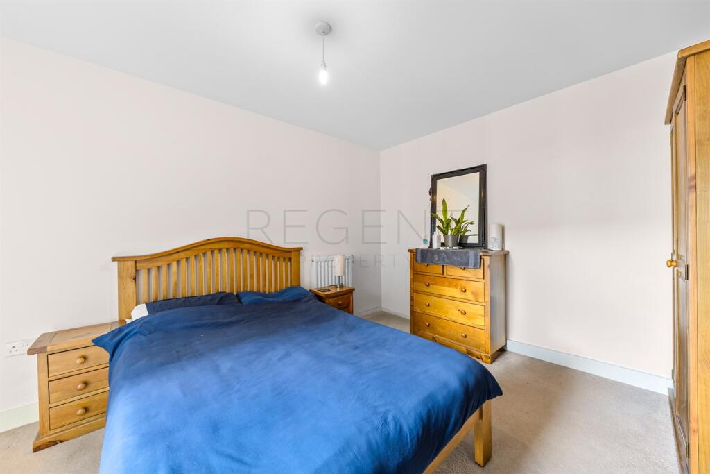 Apartment in London, Blackheath Royal Standard, East Greenwich - More