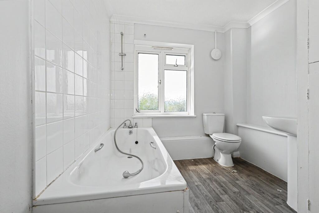 50 Orchard View, Teynham, Kent, ME9 photo 4