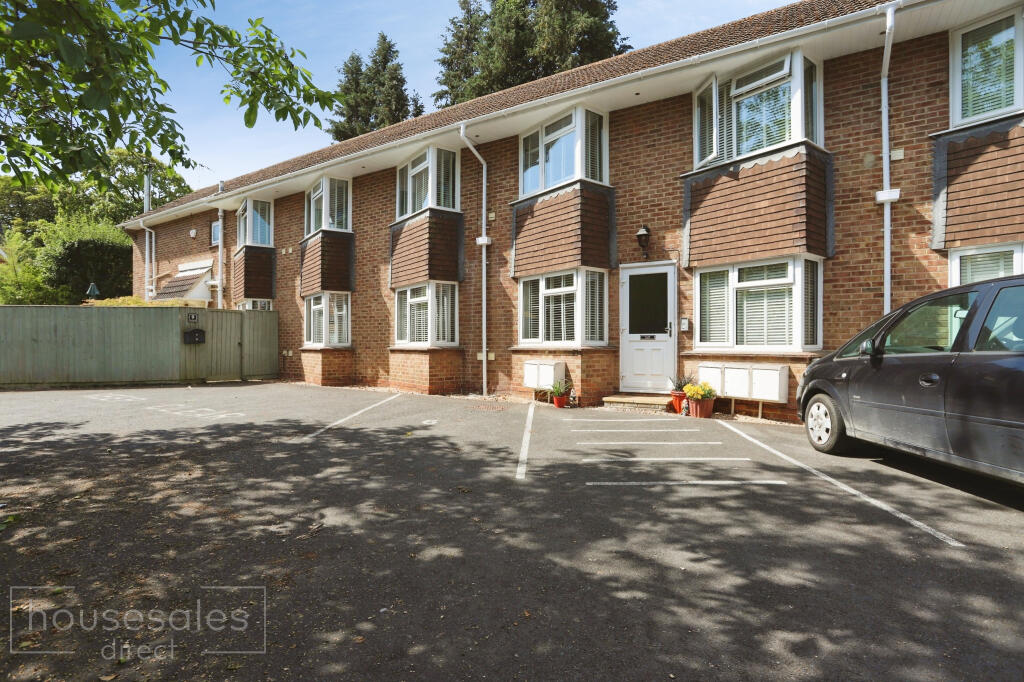 Main image of property: 99 Bath Road, Swindon, SN1