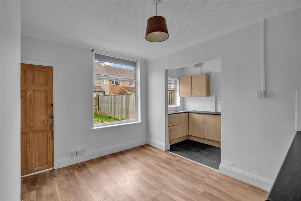 House in Doncaster - View 5