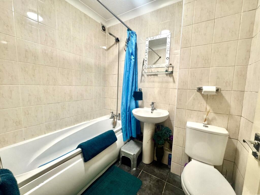 50 St. Michaels Road, Bournemouth, Dorset, BH2 photo 4