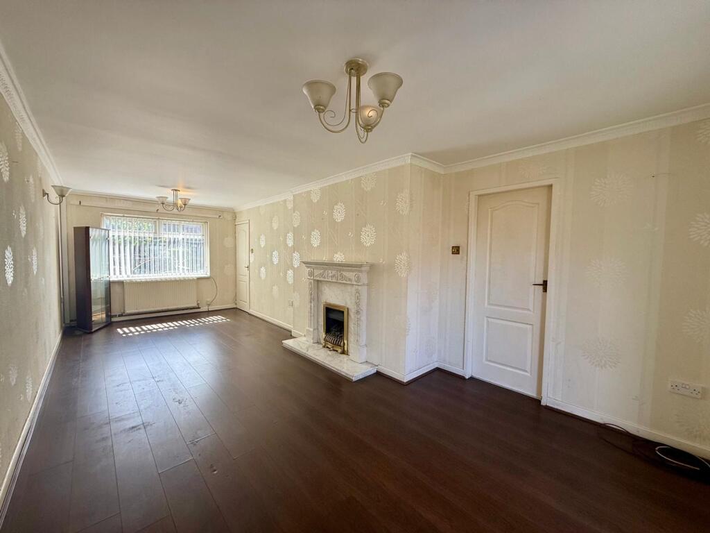 Peterborough Drive, Bootle, L30 photo 2