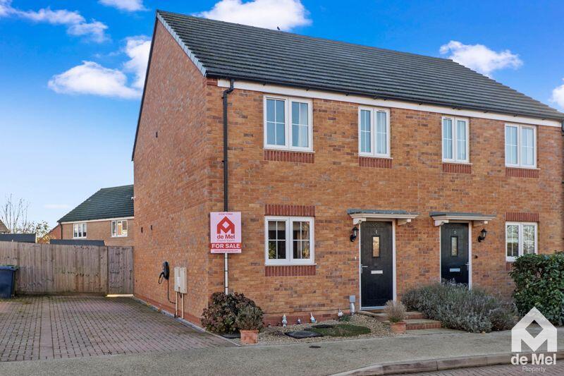 3-bed semi-detached on Geston Place, Twyning, Tewkesbury, GL20, £310,000