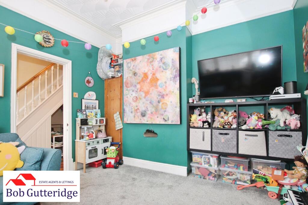 House in Stoke-on-Trent - More