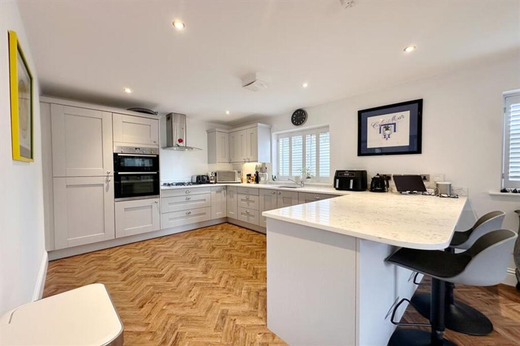 79 Dickens Lane, Poynton, SK12 photo 2