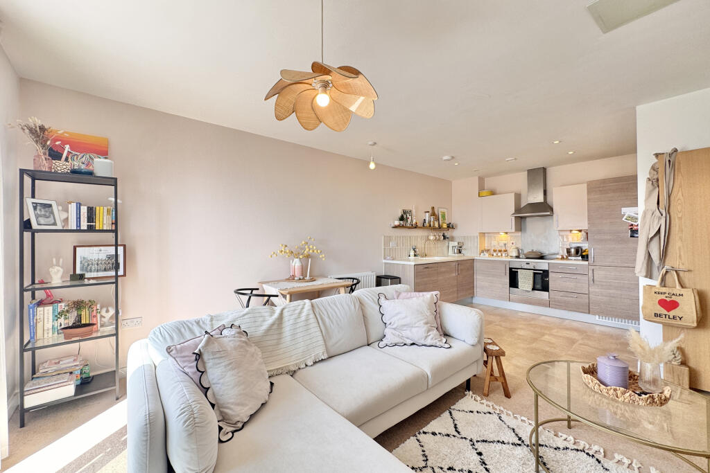 Apartment in Penarth, Vale of Glamorgan - View 3
