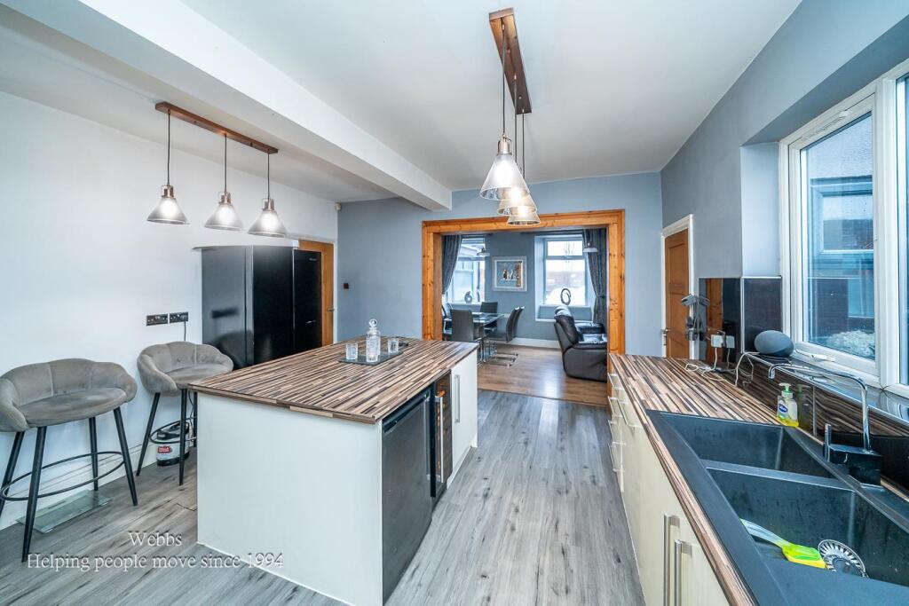 Lichfield Road, Shelfield, Walsall - More