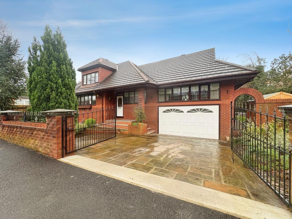 Main image of property: Broadway, Cheadle, Greater Manchester, SK8