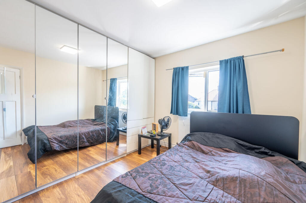 House in Harrow - View 5