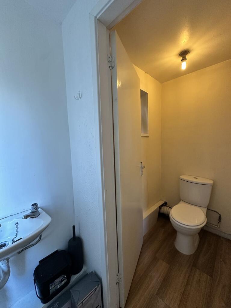 House in Nottingham - View 5